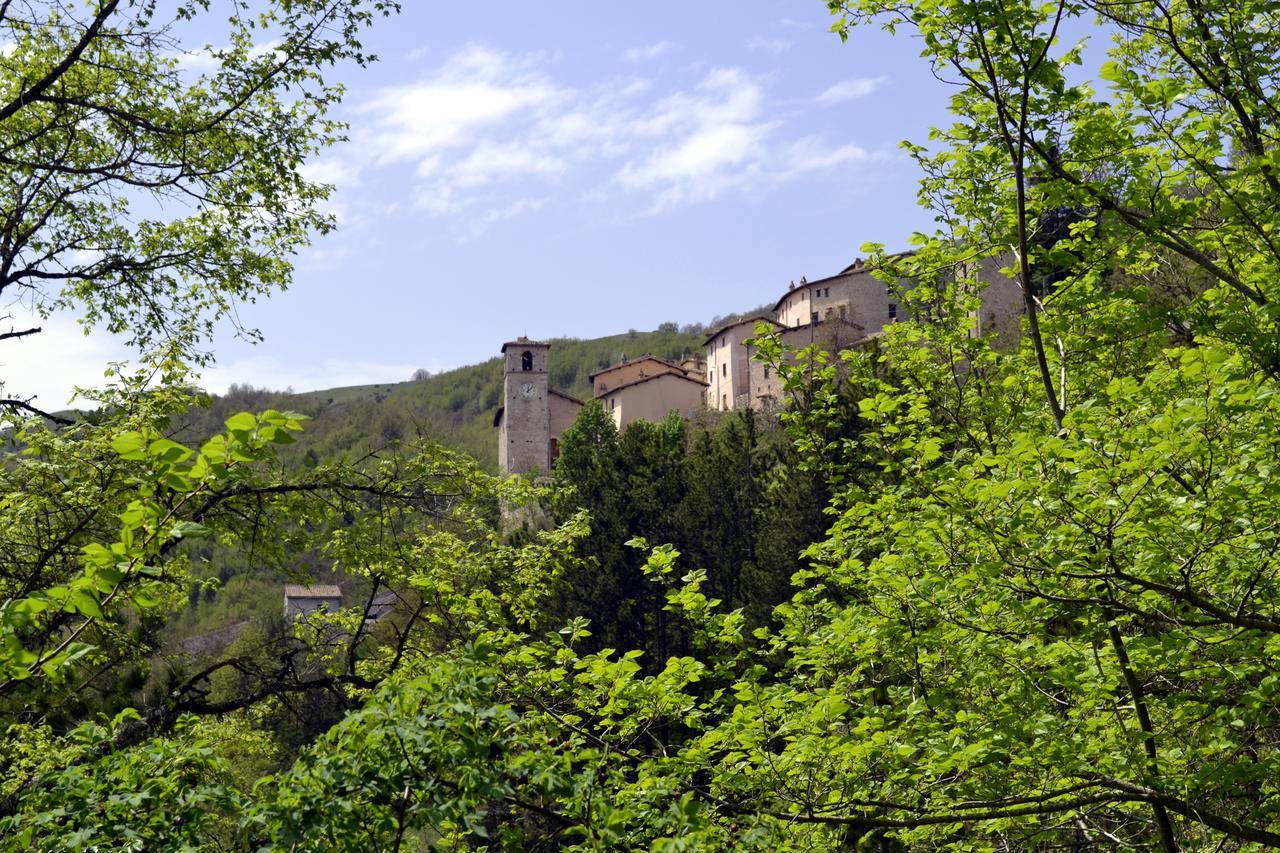 Appartamento Castello Di Cammoro Sellano Esterno foto