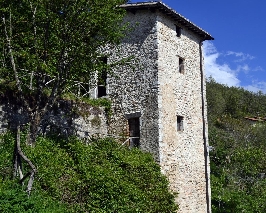 Appartamento Castello Di Cammoro Sellano Esterno foto